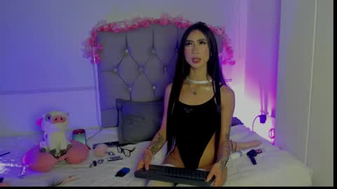 Snapshot of antonieta23 chatting on 10.09.25 antonieta23 online show from 10.09.25