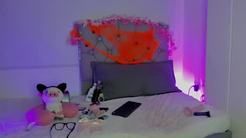 Snapshot of antonieta23 chatting on 10.28.25 antonieta23 online show from 10.28.25