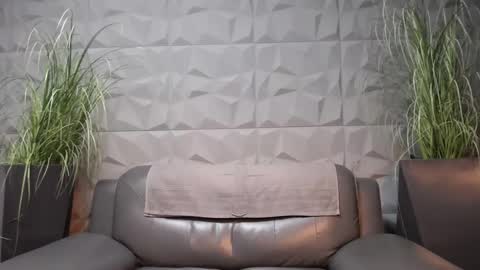 Snapshot of antoniovalentinidiamond chatting on 12.30.24 HI My name is Antonio online show from 12.30.24