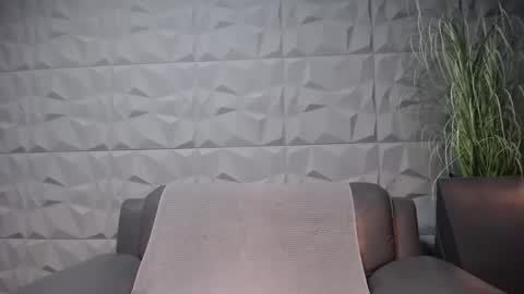 Snapshot of antoniovalentinidiamond chatting on 01.04.25 HI My name is Antonio online show from 01.04.25