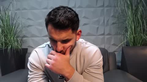 Snapshot of antoniovalentinidiamond chatting on 01.12.25 HI My name is Antonio online show from 01.12.25