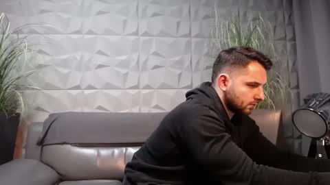 Snapshot of antoniovalentinidiamond chatting on 01.23.25 HI My name is Antonio online show from 01.23.25