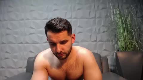 Snapshot of antoniovalentinidiamond chatting on 02.03.25 HI My name is Antonio online show from 02.03.25