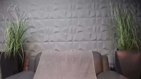 Snapshot of antoniovalentinidiamond chatting on 02.04.25 HI My name is Antonio online show from 02.04.25