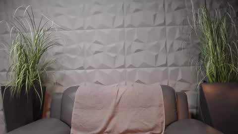 Snapshot of antoniovalentinidiamond chatting on 02.05.25 HI My name is Antonio online show from 02.05.25