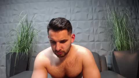 Snapshot of antoniovalentinidiamond chatting on 03.01.25 HI My name is Antonio online show from 03.01.25