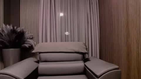 HI My name is Antonio online show from 12.15.25