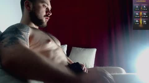 Snapshot of antonni_ chatting on 01.02.25 antonni_ online show from 01.02.25