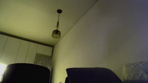 Snapshot of antonni_ chatting on 11.28.25 antonni_ online show from 11.28.25