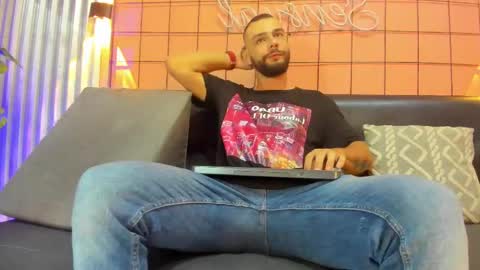 Juan Camilo online show from 02.16.25