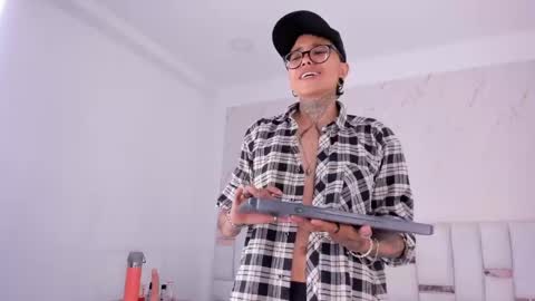 antony_d_ossa online show from 04.22.26