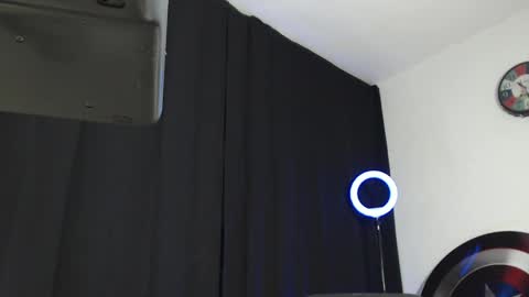 Snapshot of antonywebb94 chatting on 02.02.25 Instagram miguelangel1802  online show from 02.02.25