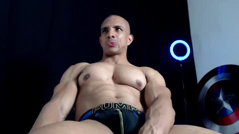 Snapshot of antonywebb94 chatting on 03.03.25 Instagram miguelangel1802  online show from 03.03.25