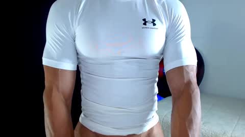 Snapshot of antonywebb94 chatting on 09.17.25 Instagram miguelangel1802  online show from 09.17.25