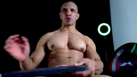 Snapshot of antonywebb94 chatting on 09.25.25 Instagram miguelangel1802  online show from 09.25.25