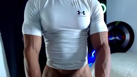 Snapshot of antonywebb94 chatting on 09.30.25 Instagram miguelangel1802  online show from 09.30.25