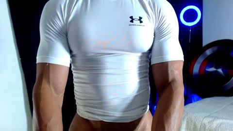 Snapshot of antonywebb94 chatting on 10.22.25 Instagram miguelangel1802  online show from 10.22.25