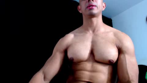 Instagram miguelangel1802  online show from 12.16.25