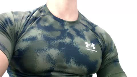 Snapshot of antonywebb94 chatting on 03.30.26 Instagram miguelangel1802 online show from 03.30.26