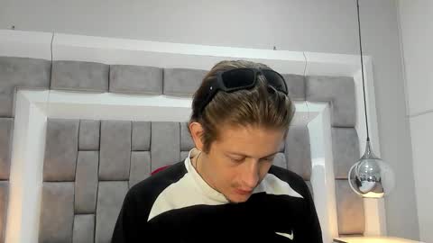 Snapshot of antthony_kings chatting on 11.03.25 Anthony King online show from 11.03.25