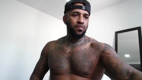 Snapshot of antwanblack11 chatting on 12.08.24 antwanblack11 online show from 12.08.24