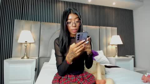 Snapshot of any_petitte chatting on 01.03.25 ANY online show from 01.03.25