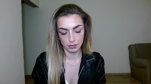 Anya online show from 04.17.26