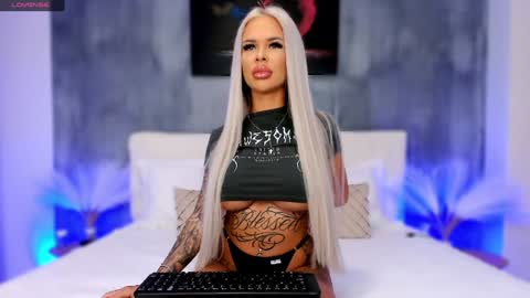 anyas_dolce online show from 12.20.24
