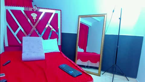 Anyela  online show from 12.29.24