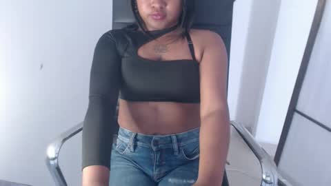 anyelikluz online show from 10.25.25