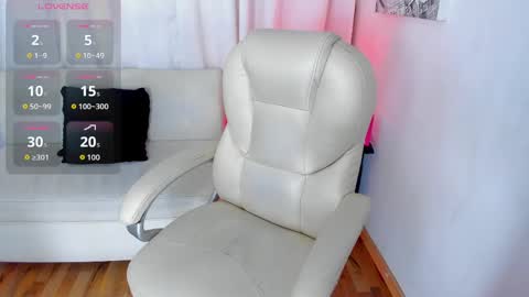 Anyi online show from 09.18.25