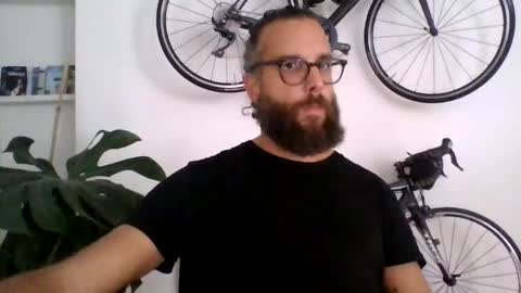 Snapshot of apc_3 chatting on 11.03.25 apc_3 online show from 11.03.25