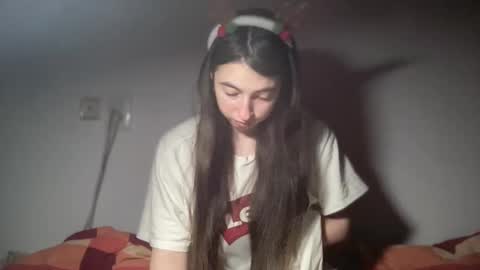 Snapshot of aphr0dite22 chatting on 01.14.26 aphr0dite22 online show from 01.14.26