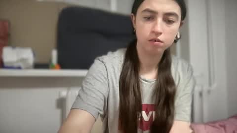 aphr0dite22 online show from 03.25.26