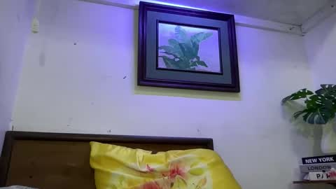 Snapshot of aphr0dite_x chatting on 10.09.25 Roman Goddess online show from 10.09.25