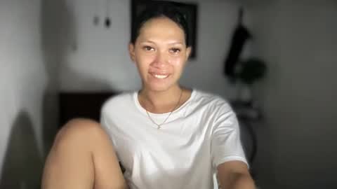 Snapshot of aphr0dite_x chatting on 10.16.25 Roman Goddess online show from 10.16.25