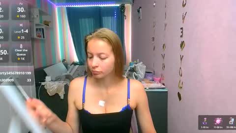 Aphrodite online show from 09.17.25