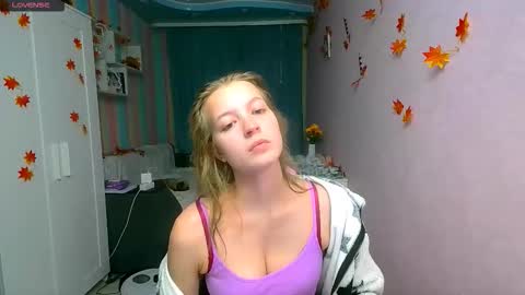 Aphrodite online show from 10.19.25