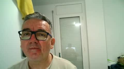 Snapshot of apixaba chatting on 10.19.25 furry bear online show from 10.19.25