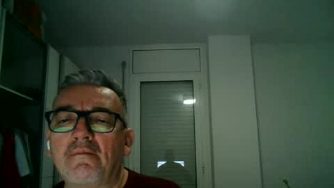 Snapshot of apixaba chatting on 11.01.25 furry bear online show from 11.01.25