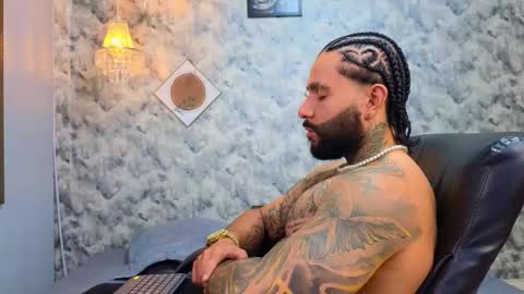 Apolo online show from 12.21.25