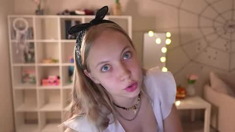  REYNA  my friend   online show from 10.30.25