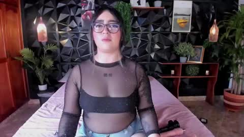 Snapshot of appril_foxx chatting on 10.22.25 apprilfoxx online show from 10.22.25