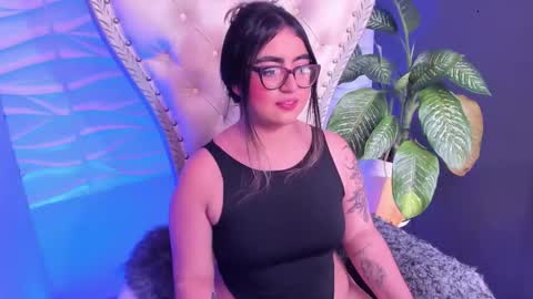 Snapshot of appril_foxx chatting on 10.28.25 apprilfoxx online show from 10.28.25