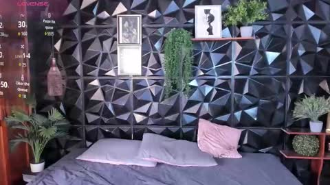 apprilfoxx online show from 12.02.25