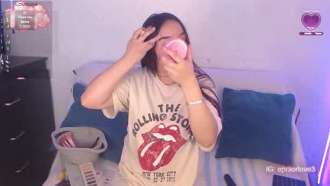 Snapshot of apriil_3 chatting on 09.12.25 Abril Freelance Model online show from 09.12.25