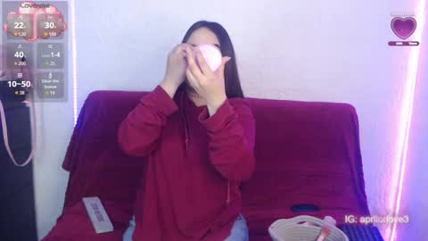 Snapshot of apriil_3 chatting on 10.01.25 Abril Freelance Model online show from 10.01.25