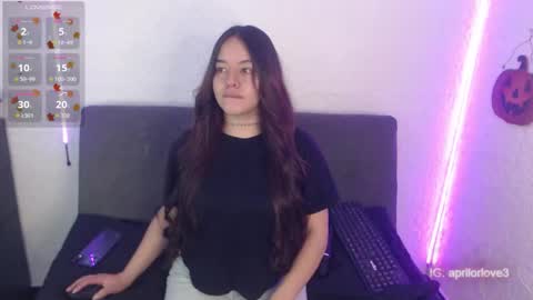 Snapshot of apriil_3 chatting on 10.17.25 Abril Freelance Model online show from 10.17.25