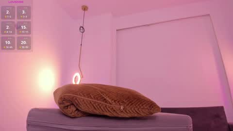 Snapshot of april_ebony18_ chatting on 01.15.25 April online show from 01.15.25