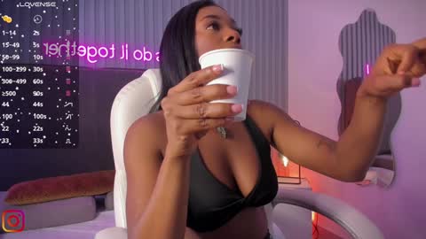 Snapshot of april_ebony18_ chatting on 01.29.25 April online show from 01.29.25